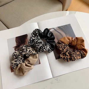 <span class=keywords><strong>PL</strong></span> Costura Cuero Impresión Animal Hair Band Cuerdas PU Vacas Leopardo Patrón de guepardo Scrunchies - Product Image 4
