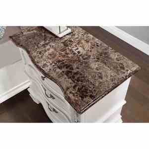 Table de chevet de style traditionnel avec plateau en marbre, tiroirs à queue de pie, finition blanc nacré, meubles de chambre à coucher - Product Image 3