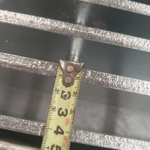 Hojas <span class=keywords><strong>de</strong></span> rejilla <span class=keywords><strong>de</strong></span> acero galvanizado fabricadas a medida <span class=keywords><strong>para</strong></span> pasarelas, cubiertas <span class=keywords><strong>de</strong></span> drenaje <span class=keywords><strong>de</strong></span> estacionamiento, <span class=keywords><strong>escalones</strong></span> <span class=keywords><strong>de</strong></span> escalera - Product Image 3