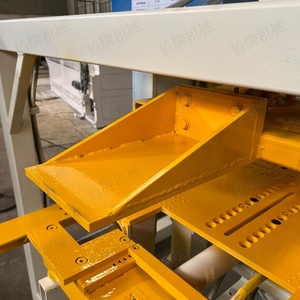 Machine de traitement des panneaux photovoltaïques, machine de recyclage des panneaux solaires, machine de démontage du cadre de la boîte à fils - Product Image 4