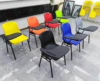 Chaises de bureau modernes en métal empilables avec tablette d'écriture pour salle de formation, idéales pour étudiants, bureaux, hôpitaux, écoles et salles de conférence