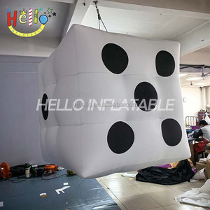 Diseño de Carta de Póker Inflable Colgante para Decoración de Bares y Eventos Temáticos - Product Image 6