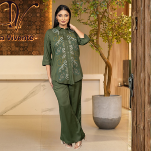 Conjunto de Pantalón y Camisa de Rayón Twill Verde Oliva, Transpirable, Duradero y de Lujo para Mujer, en Tendencia - Product Image 2