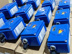 シュナイダーフォックスボロSRD998ポジショナーHART SRD998-HBD0-B0S-ISA07-A1スマートバルブポジショナー + MAC 35シリーズソレノイドバルブ - Product Image 3