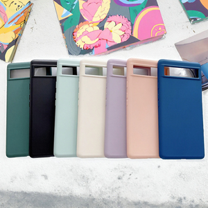 เคสโทรศัพท์กันกระแทก ผลิตจากซิลิโคนเหลวแท้ พร้อมไมโครไฟเบอร์ สำหรับ Google Pixel 6 7 7A 8 8A 8 Pro 9 9 Pro XL - Product Image 3