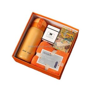 Coffret Cadeau Anniversaire d'Entreprise Personnalisé avec Logo Imprimé : Parapluie en Plastique, Thermos Isotherme, Serviette de Noël, Boîte à Journal Intime - Product Image 1
