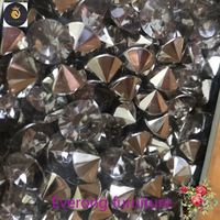 Table basse carrée en miroir avec diamants écrasés scintillants de luxe