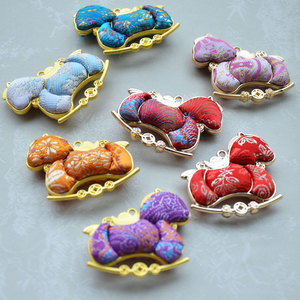 Pendentif poney Song Jin Xiao Ma en brocart Song double face, breloque en alliage de zinc et tissu, porte-clés, breloque de sac, cadeau Printemps 2026 - Product Image 3