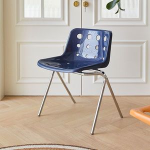 Silla de queso Silla de comedor de plástico de diseño moderno con patas de metal Muebles de sala de estar - Product Image 5