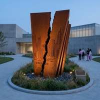 Sculpture de jardin en acier Corten résistant aux intempéries, statue géante personnalisée en acier Corten effet dalle fissurée pour bâtiment urbain
