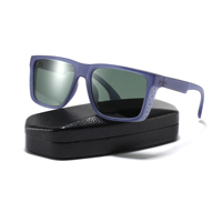 Nouvelle Arrivée 2026 – Lunettes de Soleil Homme en Gros, Monture Carrée Style Urbain en PC, Lunettes de Mode Personnalisables avec Logo, Lunettes de Pêche Polarisées