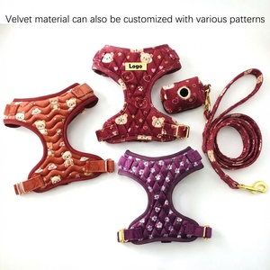 Ensemble Harnais, Collier et Laisse en Velours de Luxe Personnalisable avec Logo, Confortable et Réglable, avec Distributeur de Sacs à Déjections, pour Chiens de Taille Teddy, Chiot et Grand - Product Image 3