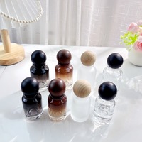 Flacon de parfum cylindrique en verre dégradé de 30 ml/50 ml avec couvercle en bois et pulvérisateur à pompe pour le voyage, la recharge et le remplacement de cosmétiques