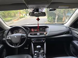 Borgward Bx7 2.0t SUV d'occasion 2018, transmission automatique, sièges en cuir, intérieur foncé, pneus R18, Bx7 abordable, modèle 2018 - Product Image 5