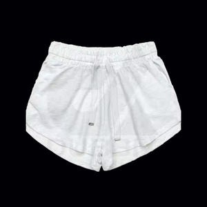 Short d'été à coupe droite 100% Coton respirant Personnalisable Logo Sticker Color Pattern Design Short pour femmes - Product Image 1