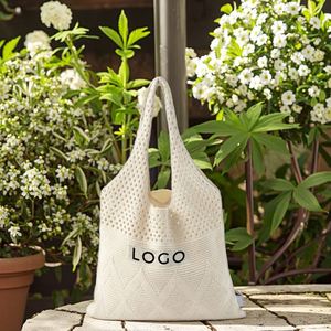 Bolsos de Hombro Tejidos a Crochet Personalizados Hechos a Mano, Bolso de Playa de Crochet con Logotipo Bordado - Product Image 1