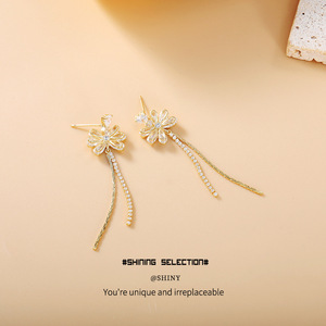 Orecchini a Clip con Zirconi Colorati per <span class=keywords><strong>Donna</strong></span>, Placcati in Oro 14k, Eleganti, Vintage, Semplici e Adatti per Uso Quotidiano - Product Image 4