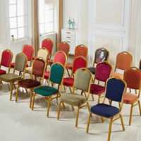 Chaise de banquet empilable en tissu rembourré rouge et or, avec cadre en aluminium, pour hôtel, salle à manger, mariage, événement, portable, en métal, vente en gros