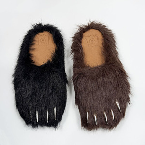 Mules en peluche personnalisées de créateur, avec logo sur mesure, pour hommes, en fausse fourrure, motif <span class=keywords><strong>patte</strong></span> <span class=keywords><strong>d</strong></span>'<span class=keywords><strong>ours</strong></span>, avec griffes métalliques - Product Image 2