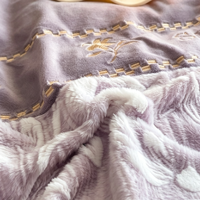 Parure de lit de luxe en velours laqué, ensemble de draps brodés de fleurs sculptées, linge de lit doux et moelleux pour la maison, personnalisable en gros