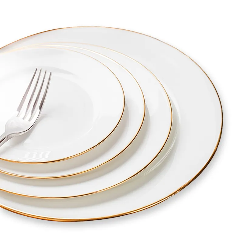 Assiette plate en céramique 6/7/8/10 pouces Vente en gros Assiette plate en porcelaine blanche à bordure dorée de luxe Assiette plate en céramique