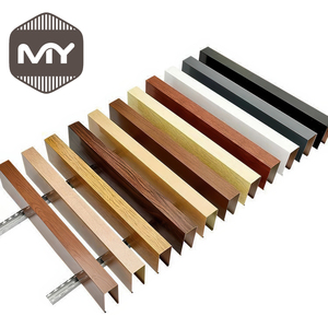 <span class=keywords><strong>Prix</strong></span> d'usine MY Bande métallique décorative personnalisée en aluminium à grain <span class=keywords><strong>de</strong></span> bois, lamelles linéaires pour plafond, matériau <span class=keywords><strong>de</strong></span> construction - Product Image 1