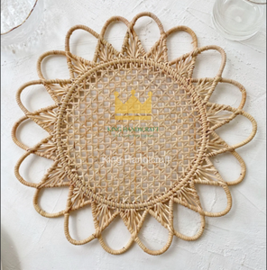 Elegante Salvamantel de Mimbre Tejido con Diseño Floral para Mesa, Ideal para Cenas, Bodas y Restaurantes, Precio Económico - Product Image 1