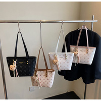 Sac à main en cuir véritable pour femmes, sac à bandoulière haut de gamme imperméable, fermeture ouverte, doublure en polyester, uni