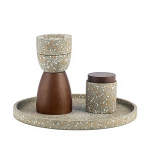 Elegante Set de Regalo Religioso para Ramadán con Soporte para Oud y Caja Decorativa, Quemador de Bakhoor de Sándalo Hecho a Mano - Product Image 1
