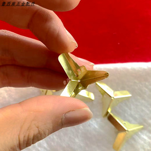 Chenxing Hardware Accessories Gold Plated <b>Corner</b> <b>Protectors</b> 1092 Durable Right Angle Edge Protection For Furniture - Product Image 1