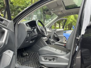 Volkswagen <span class=keywords><strong>Tiguan</strong></span> L 2.0T 4WD <span class=keywords><strong>2019</strong></span>, conduite à droite, SUV, sièges en cuir, voiture d'occasion, prix bas - Product Image 5