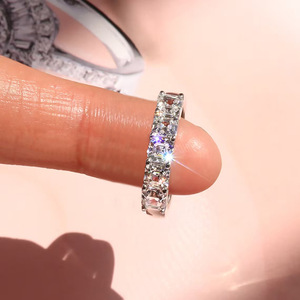 Anello di fidanzamento classico da donna in oro bianco con diamante taglio smeraldo colore D naturale T0757 - Product Image 5