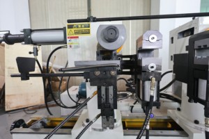 Cintreuse hydraulique multifonctionnelle à double tête pour tubes carrés/ronds dans la fabrication <span class=keywords><strong>de</strong></span> meubles d'hôtel Machine à <span class=keywords><strong>plier</strong></span> les tuyaux - Product Image 2