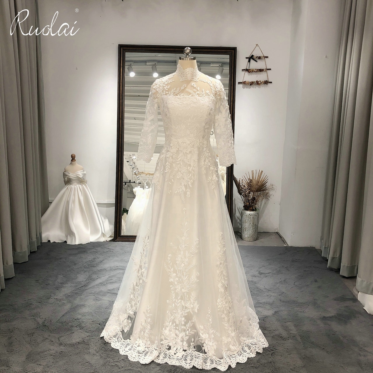 QW01167 Elegant High Neck Long Sleeves Wedding Dress Lace Appliques A-Line Sweep Train Bride Gowns