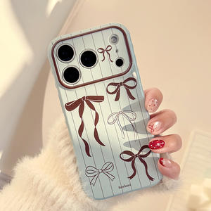 Coque pour iPhone 17 Pro Max, bleu laiteux et marron vintage, coque de téléphone souple antichoc intégrale avec nœud papillon - Product Image 3