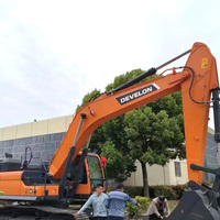 Meilleur prix pour une excavatrice sur chenilles DEVELON DX302HD d'occasion, 30 tonnes, de fabrication coréenne, robuste, hydraulique, diesel, avec pièces d'origine authentiques.