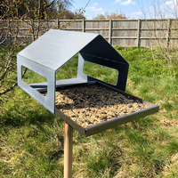 JH-Mech Mangeoire à oiseaux en métal réglable en hauteur Mangeoire à oiseaux en métal Plaque amovible résistante aux intempéries Support pour oiseaux en métal