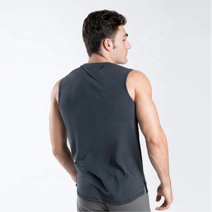 Vente en gros de débardeurs de sport PIHA SPORTS personnalisés pour hommes, 5 pièces, 100% coton, coupe ajustée, respirants, séchage rapide, grande taille, col rond - Product Image 2