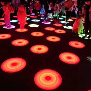 2020 놀이 인터랙티브 소품 RGB 컬러 라운드 LED 댄스 바닥 벽돌 빛 활동 파티 장식