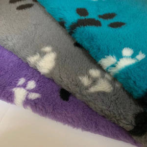 <span class=keywords><strong>Vetbed</strong></span> Trois Couleurs Motif Patte Bon Prix 1100 Grammes/m Longueur du Poil 2Cm Emballage Sous Vide <span class=keywords><strong>Vetbed</strong></span> Drybed Lit pour Chien Vet Mat Drybed Lit pour Animaux de Compagnie - Product Image 1