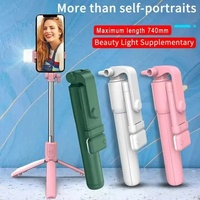 Trípode para Selfies con Soporte de Escritorio, Soporte para Teléfono, Obturador Remoto Inalámbrico para iPhone y Android, Opción con Luz de Relleno, Precio Económico