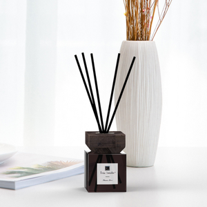 Ensemble diffuseur de <span class=keywords><strong>parfum</strong></span> <span class=keywords><strong>d</strong></span>'<span class=keywords><strong>ambiance</strong></span> haut de gamme avec bouteille en verre et couvercle en bois, personnalisable, pour huiles essentielles et parfums. - Product Image 5