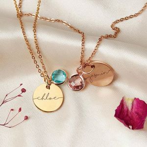 Collier personnalisé YBcustom avec nom gravé, en acier inoxydable, zircon, chaîne tendance, breloque ronde gravée, plaqué or 18 carats - Product Image 2