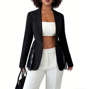 Costume noir pour femme avec bordure en dentelle - Élégant, court et formel, avec détail de bordure en dentelle contrastante, tendance - Product Image 3