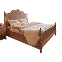 Lit double en bois massif sculpté rétro Hepburn 1,8 m, style français, lit king-size en rotin, pour séjour ou chambre principale d'hôtel