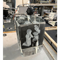 Sculpture en bloc de cristal carré gravé au laser 3D, écologique, souvenir religieux, design personnalisé pour les cadeaux de baptême et d'église