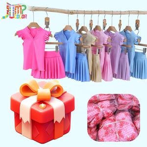 طقم يوجا مخصص للفتيات من تياوس، صندوق مفاجآت يحتوي على توب بدون أكمام بأكتاف مجنحة وتنورة مطوية مع تطريز - Product Image 1