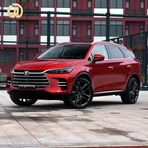 BYD Tang <span class=keywords><strong>2018</strong></span> SUV Híbrido Usado 2.0T 5 Plazas Coche de <span class=keywords><strong>Segunda</strong></span> <span class=keywords><strong>Mano</strong></span> de China para Exportación - Product Image 1
