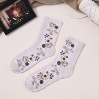 Chaussettes à volants florales Kawaii, chaussettes en coton doux à revers à volants, chaussettes brodées de lapins et de fleurs pour filles
