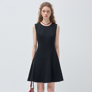 VEGA CHANG 2026 Nuevo Vestido Mini Negro sin Mangas con Cuello Redondo, Minimalista y Versátil para Fiestas de Primavera y Uso Diario - Product Image 1
